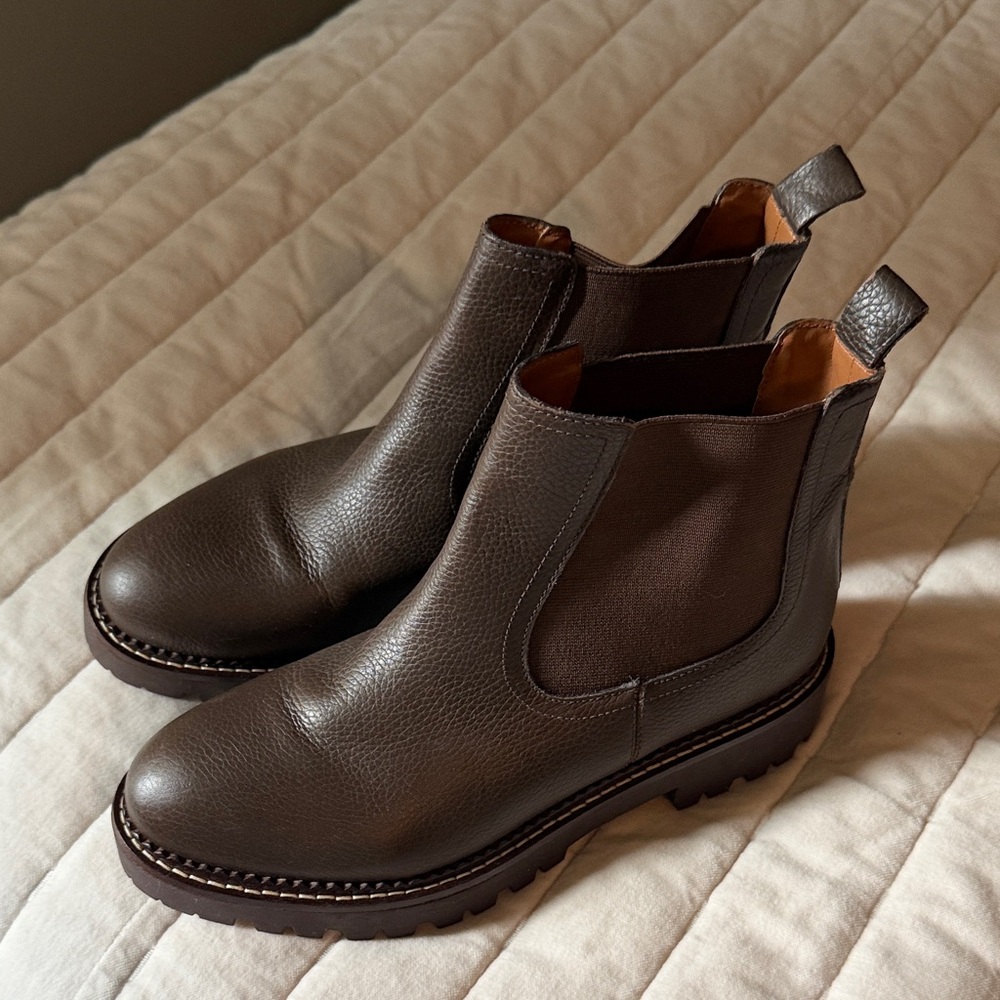 Women’s Caslon Brown Leather Chelsea Boots WATER RESISTANT